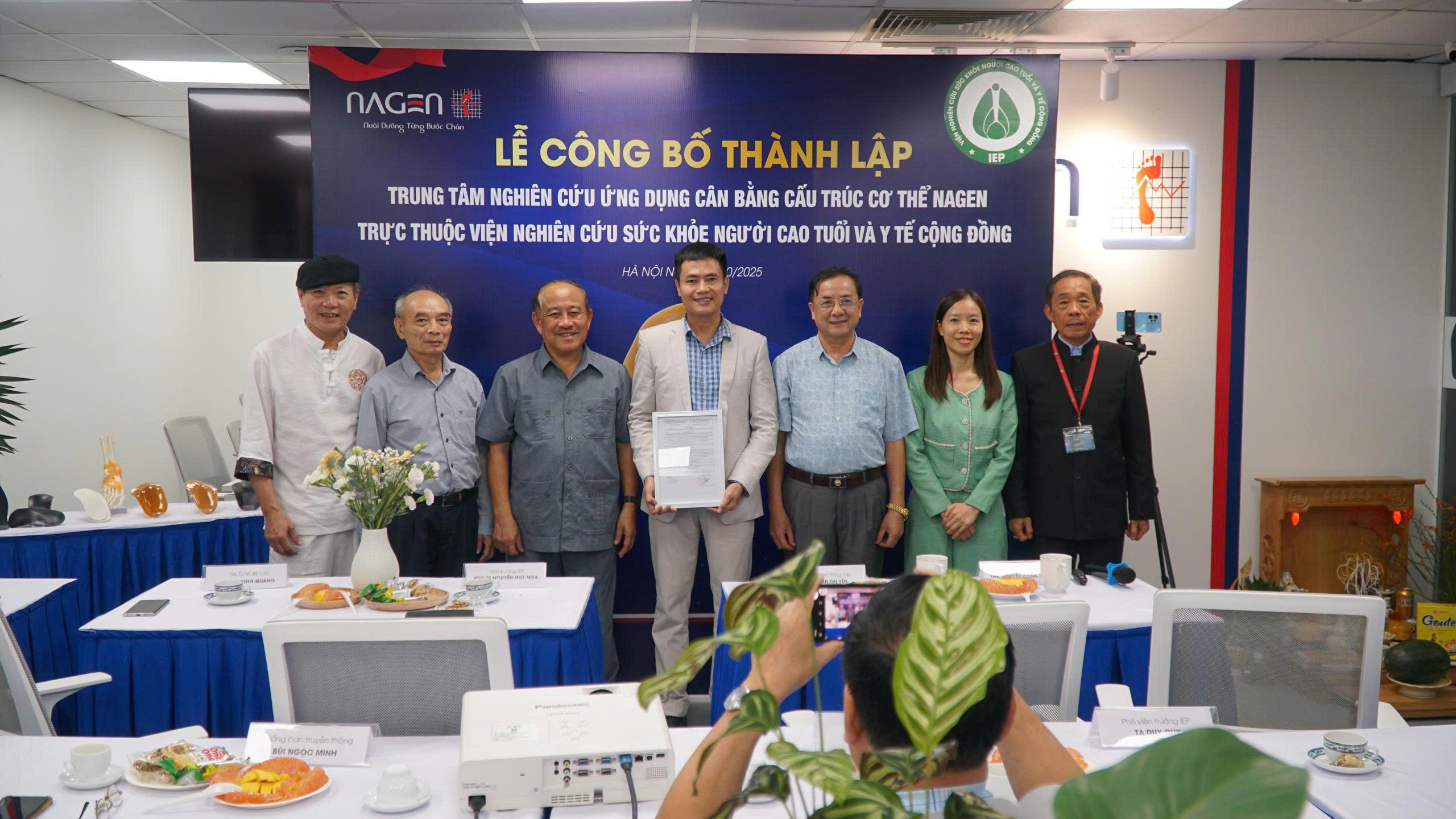 LỄ CÔNG BỐ THÀNH LẬP TRUNG TÂM NGHIÊN CỨU ỨNG DỤNG CÂN BẰNG CẤU TRÚC CƠ THỂ NAGEN